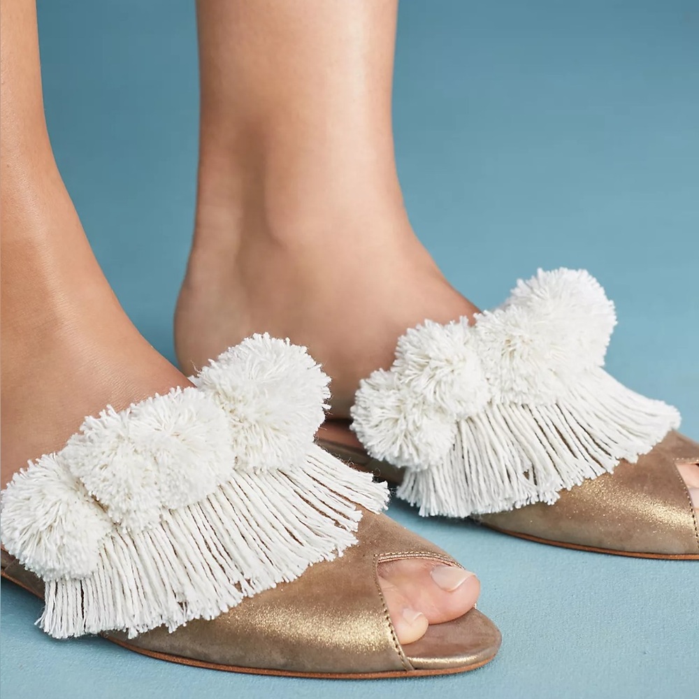 Anthropologie Chic Off White and Gold Women's Fringe Sandals - Stella Pardo